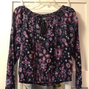 Pattered Hollister long sleeve blouse! Size xs